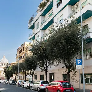 Apartment The Vatican Two, Rome